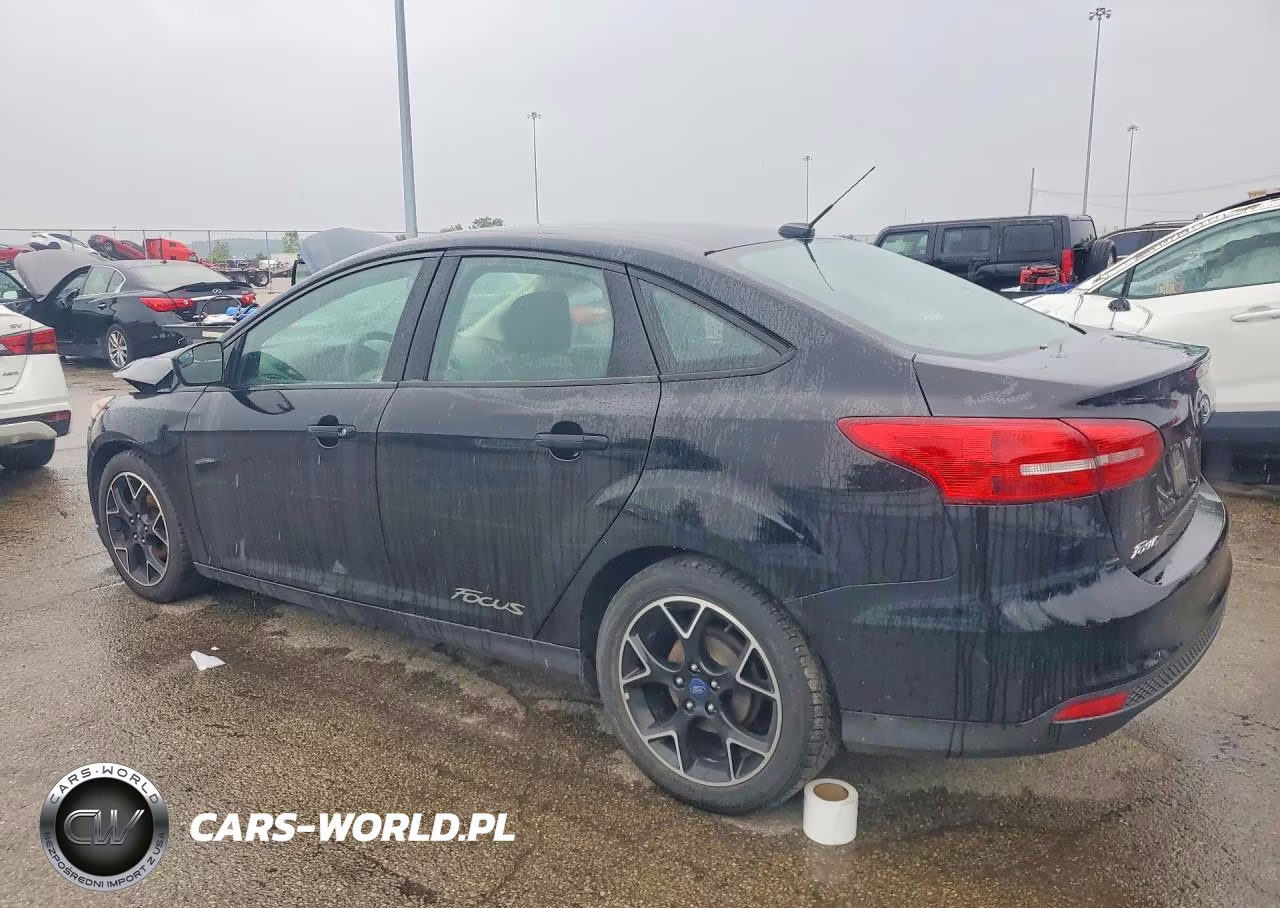 2017 Ford Focus S VIN:1FADP3E22HL327637 - 2