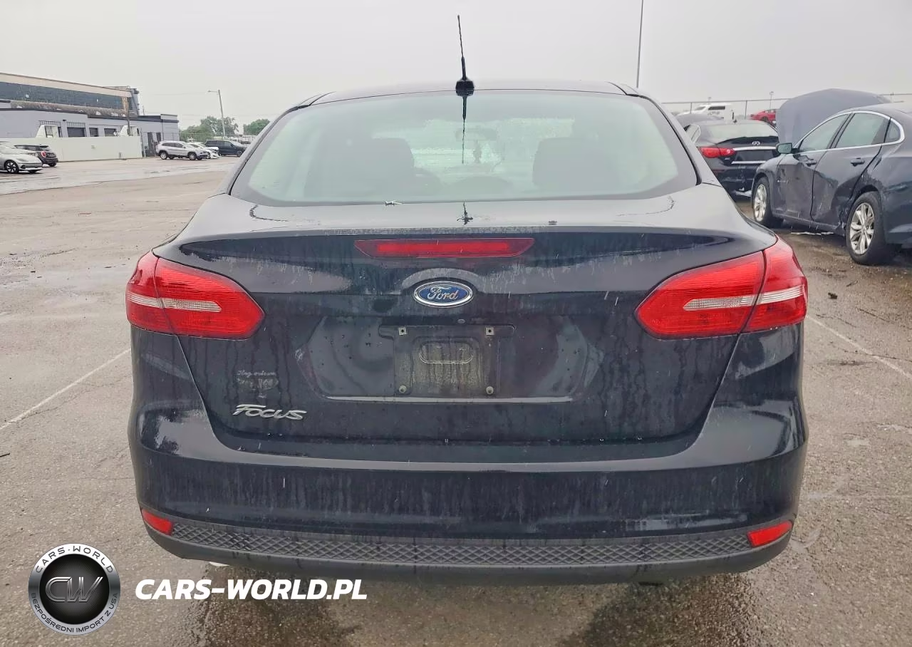 2017 Ford Focus S VIN:1FADP3E22HL327637 - 6