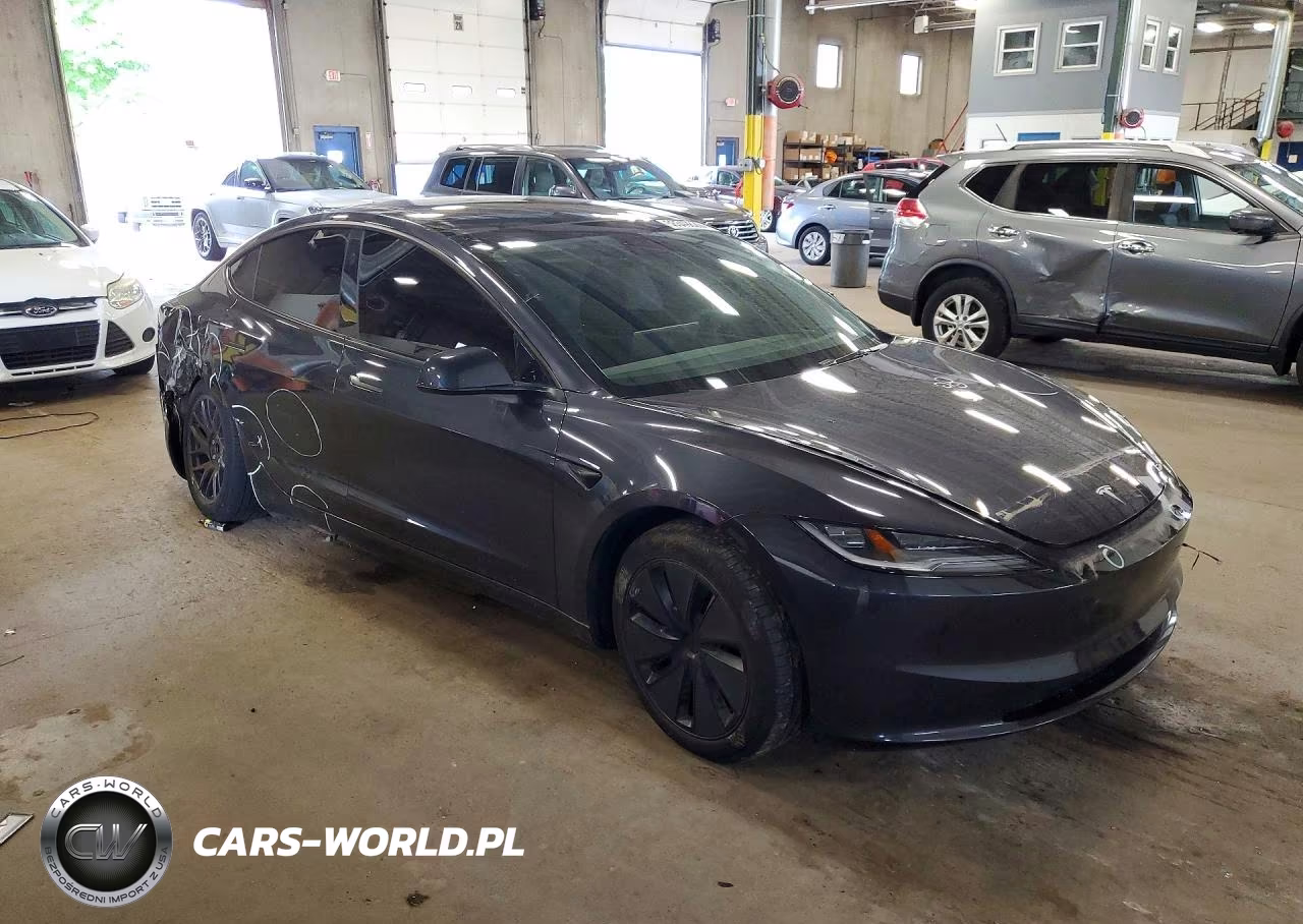 2024 Tesla Model 3 VIN:5YJ3E1EB4RF835399 - 4