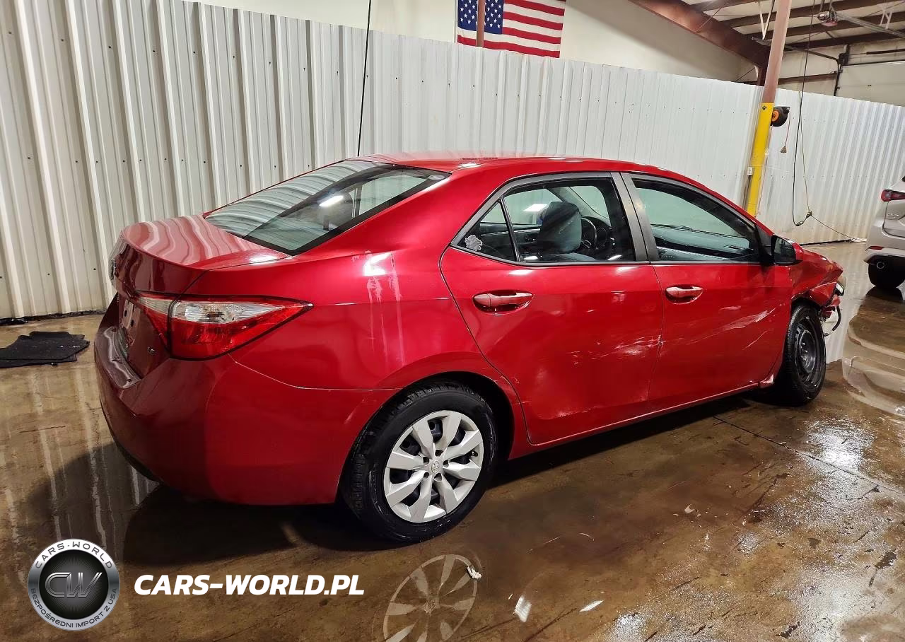 2015 Toyota Corolla Le VIN:2T1BURHE1FC458968 - 3