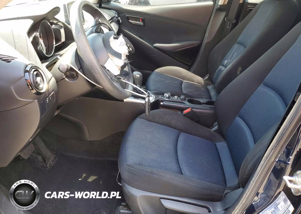 2016 Scion Ia Base VIN:3MYDLBZV8GY134050 - 7
