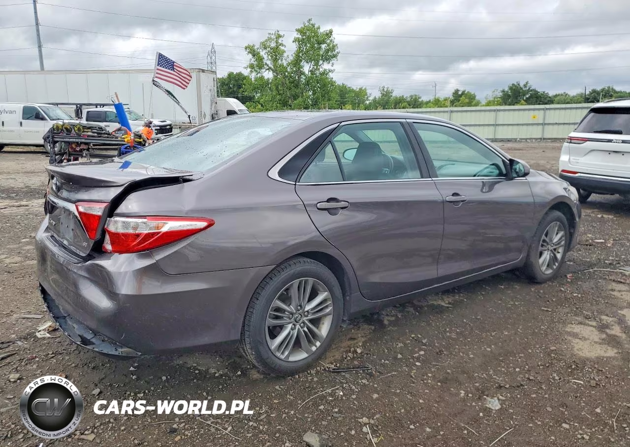 2015 Toyota Camry Se VIN:4T1BF1FK8FU059400 - 3