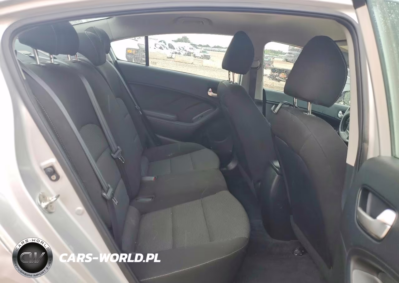 2018 Kia Forte Lx VIN:3KPFK4A78JE276541 - 10