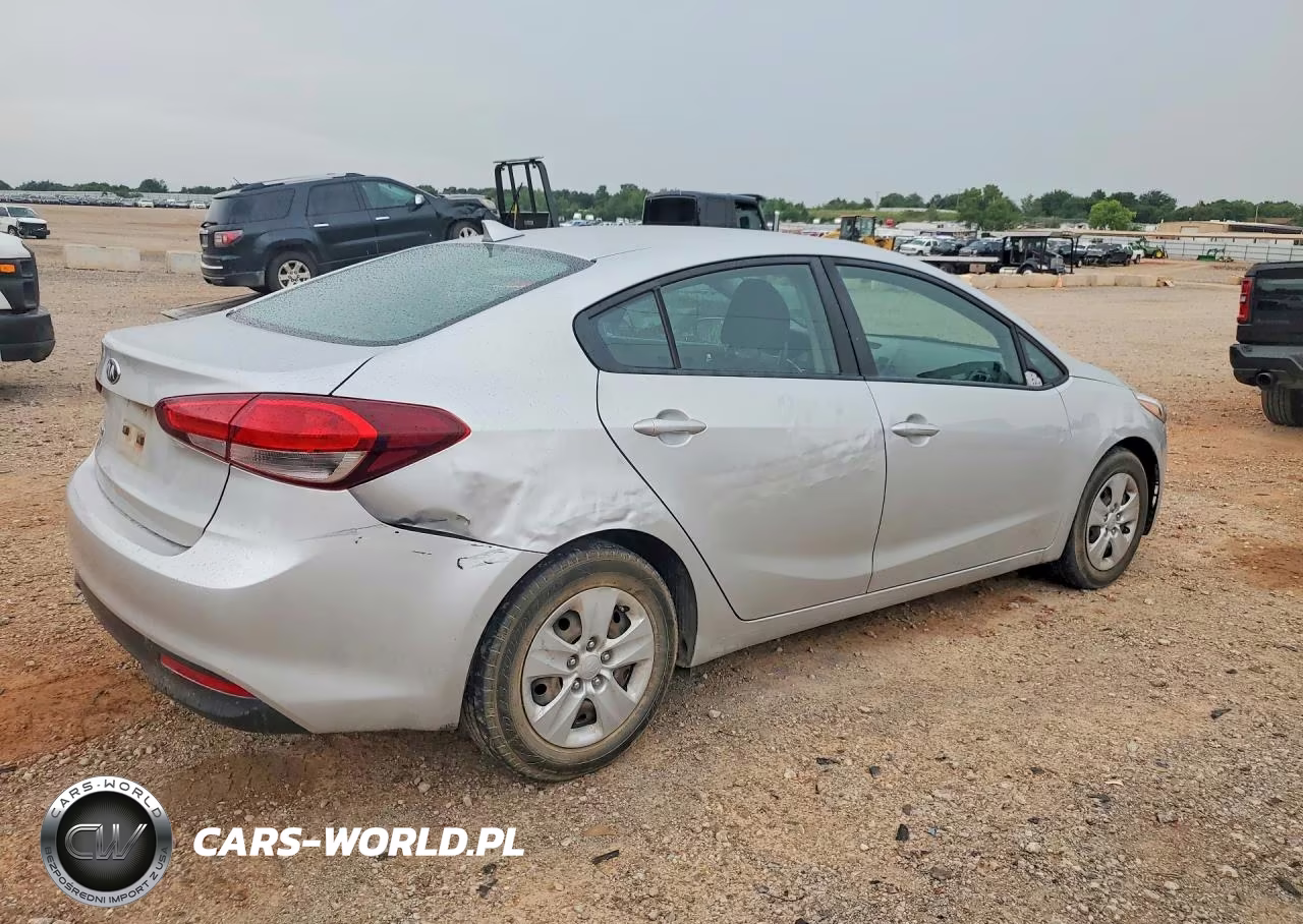 2018 Kia Forte Lx VIN:3KPFK4A78JE276541 - 3