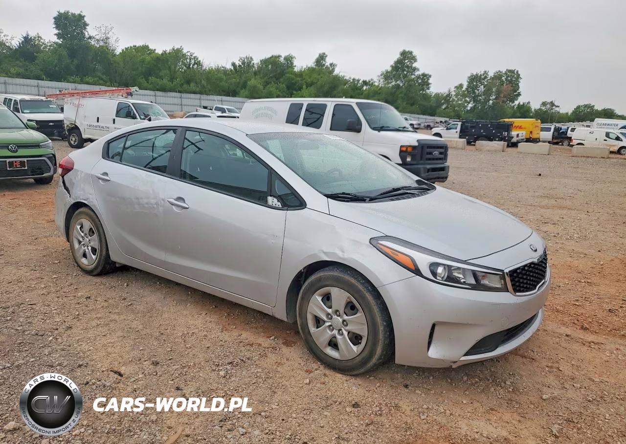 2018 Kia Forte Lx VIN:3KPFK4A78JE276541 - 4