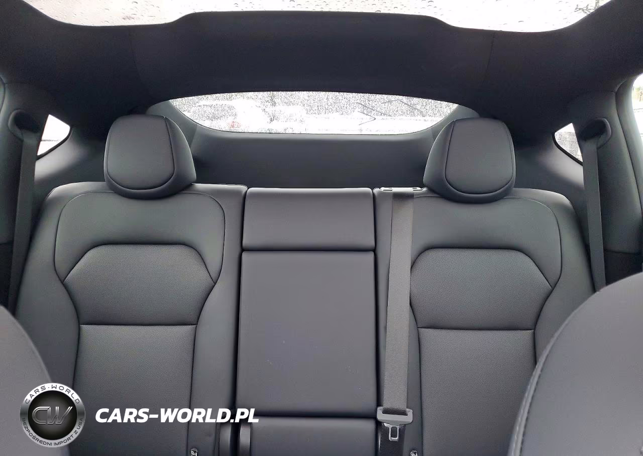 2026 Tesla Model Y VIN:7SAYGDEE7TF579474 - 10