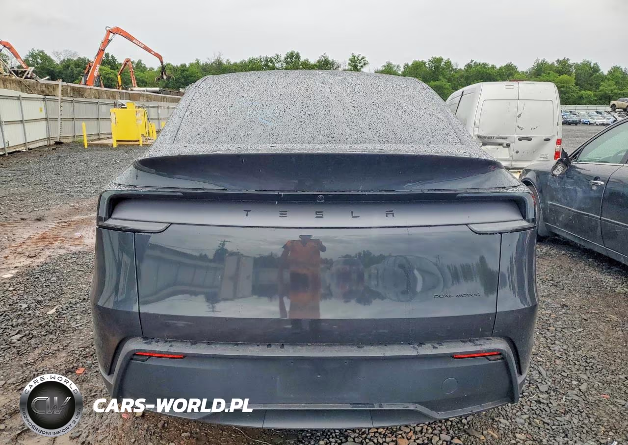 2026 Tesla Model Y VIN:7SAYGDEE7TF579474 - 6