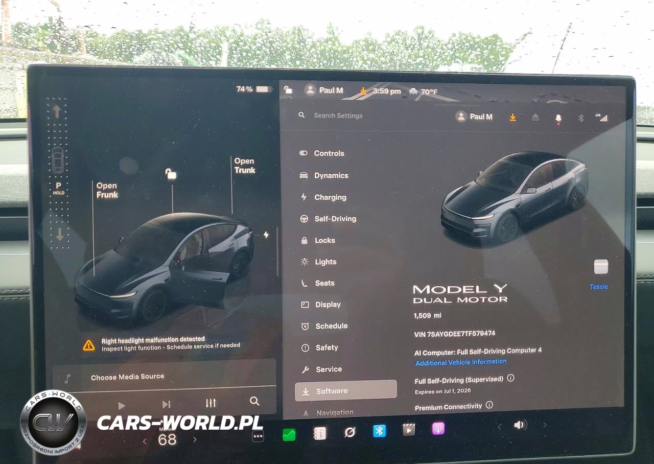 2026 Tesla Model Y VIN:7SAYGDEE7TF579474 - 9
