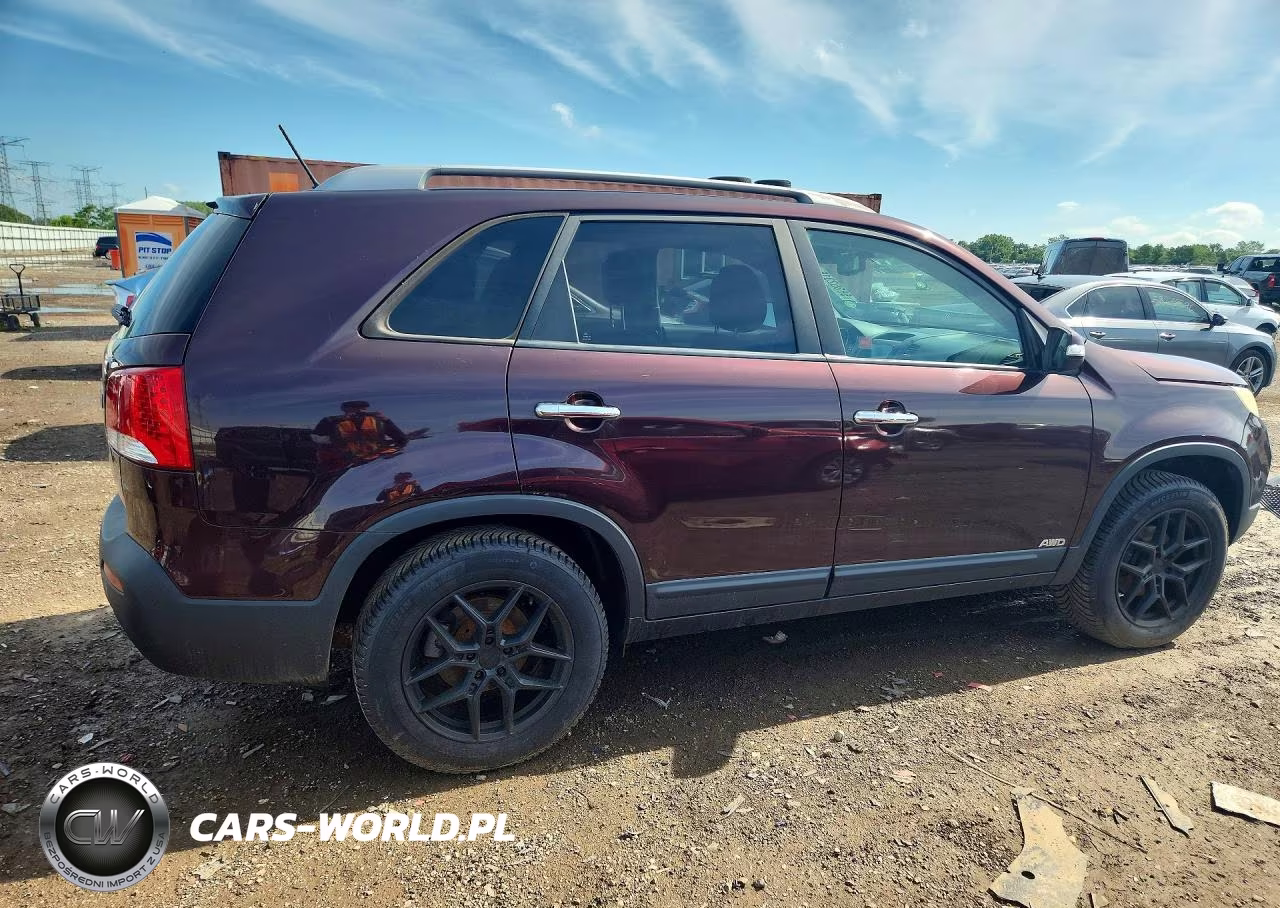 2011 Kia Sorento Lx VIN:5XYKTDA15BG110537 - 3