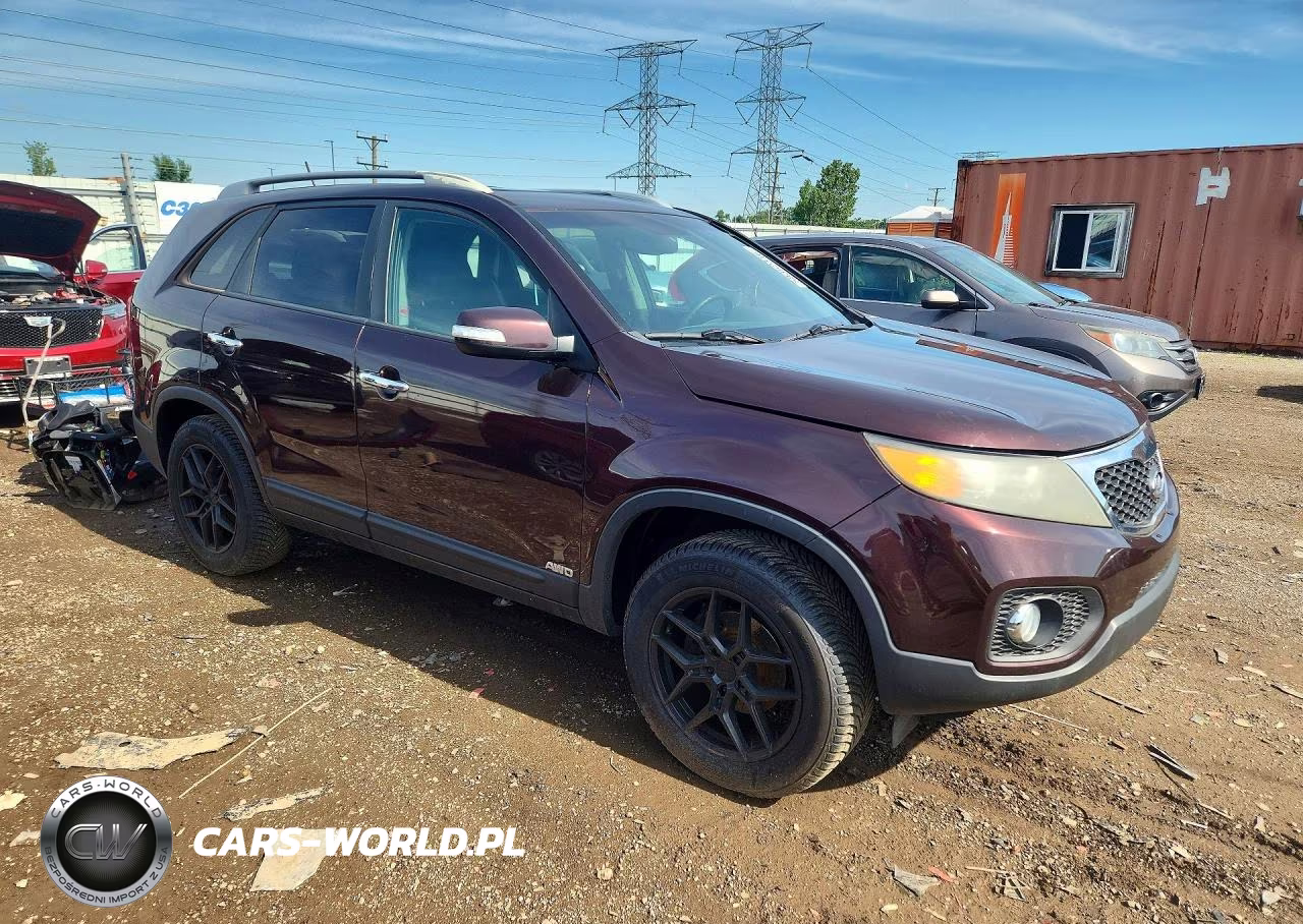 2011 Kia Sorento Lx VIN:5XYKTDA15BG110537 - 4