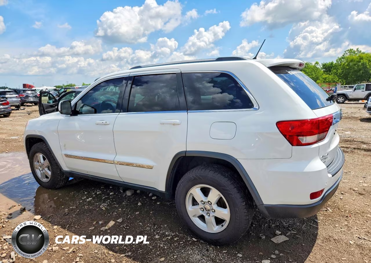 2013 Jeep Grand Cherokee Laredo VIN:1C4RJFAG8DC642232 - 2