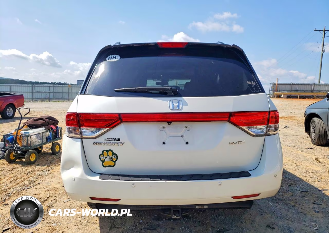 2016 Honda Odyssey Touring VIN:5FNRL5H99GB037381 - 6