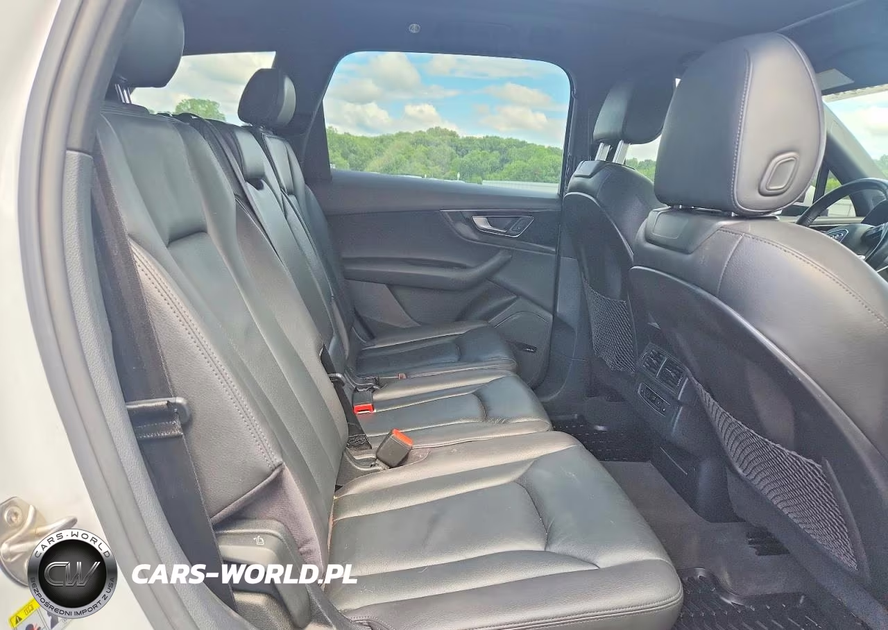 2017 Audi Q7 Premium Plus VIN:WA1LAAF71HD023645 - 11