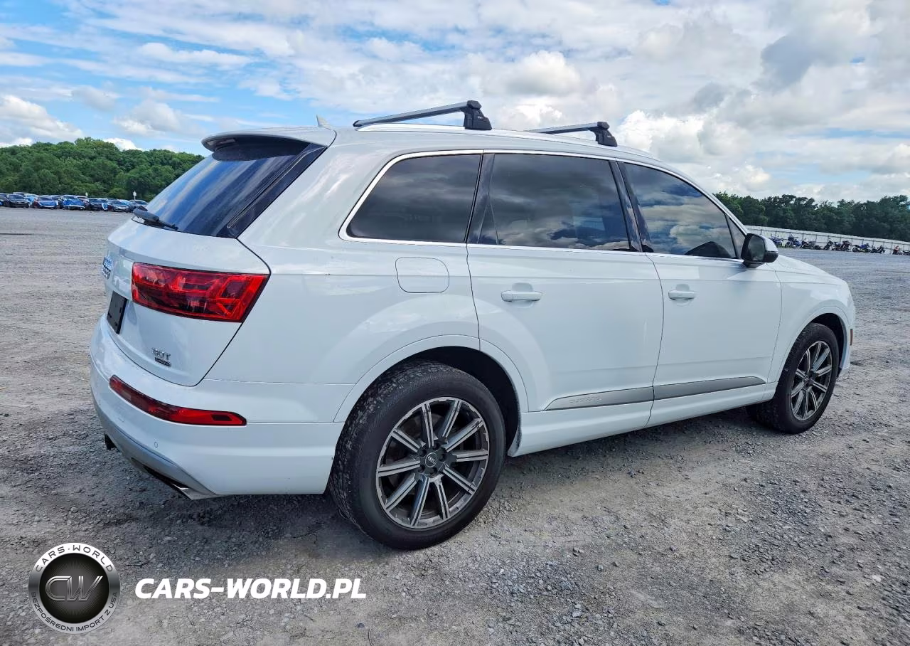 2017 Audi Q7 Premium Plus VIN:WA1LAAF71HD023645 - 3