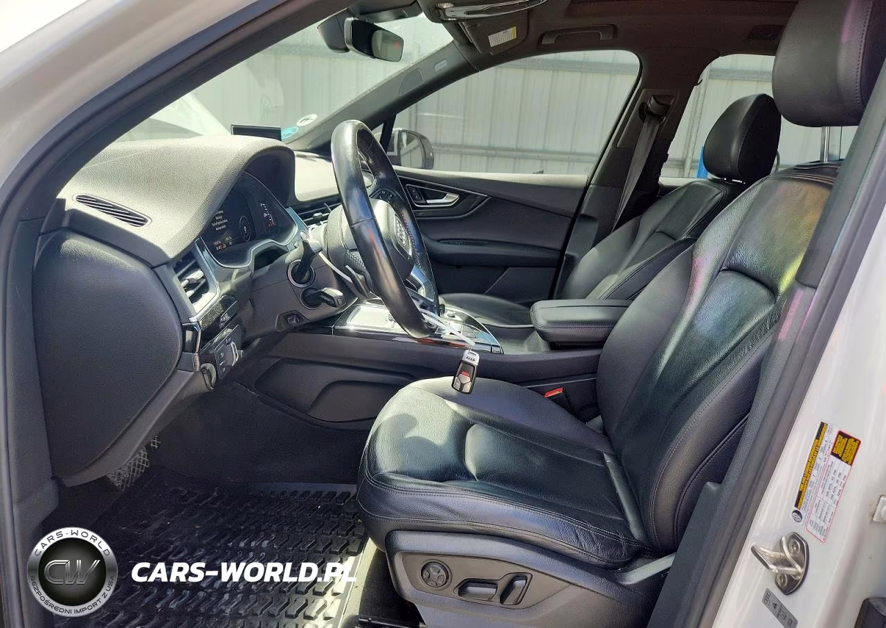 2017 Audi Q7 Premium Plus VIN:WA1LAAF71HD023645 - 7