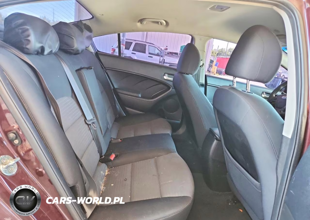 2018 Kia Forte Lx VIN:3KPFL4A76JE172028 - 10