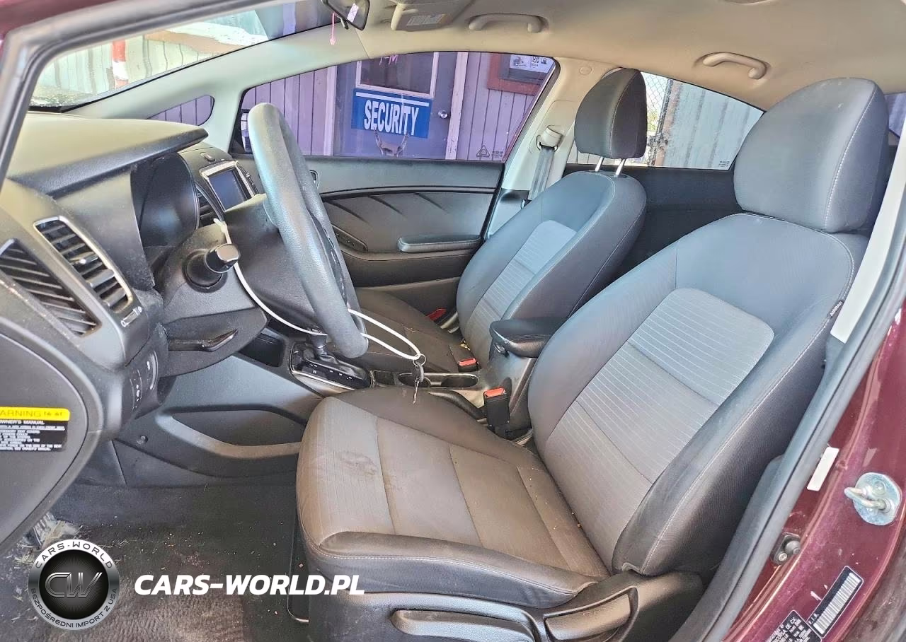 2018 Kia Forte Lx VIN:3KPFL4A76JE172028 - 7