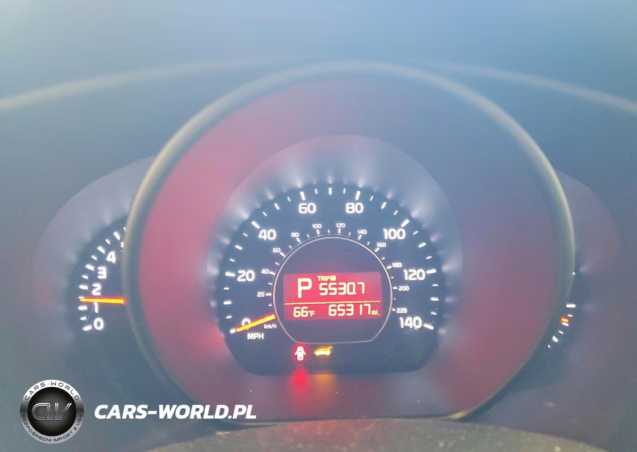 2014 Kia Soul + VIN:KNDJP3A57E7084246 - 9