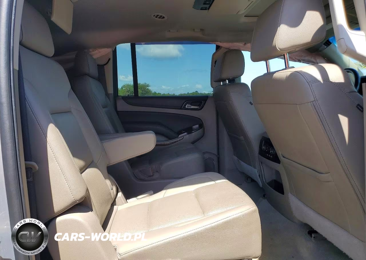 2017 Chevrolet Suburban Premier VIN:1GNSCJKC4HR343695 - 11