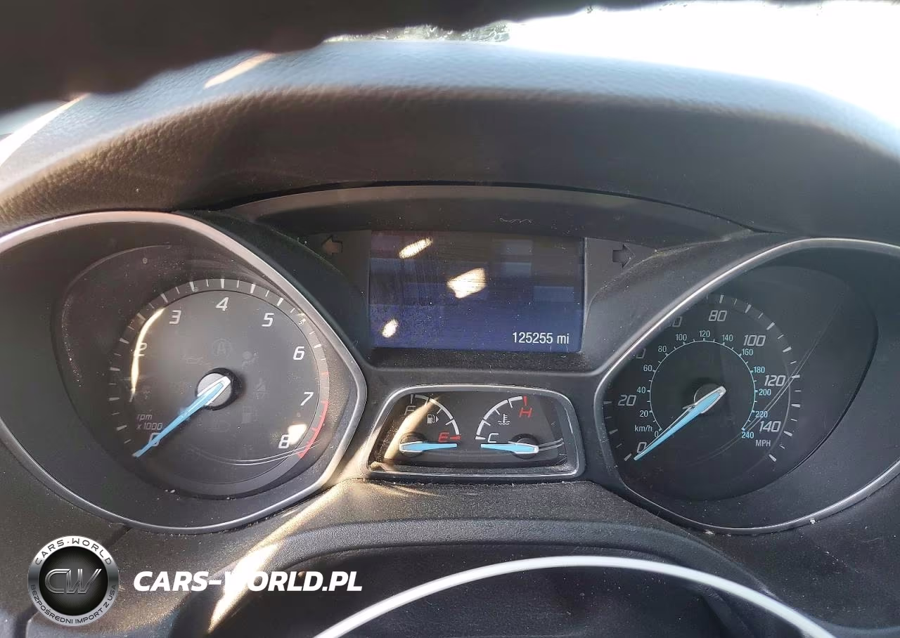 2014 Ford Focus Se VIN:1FADP3K27EL195071 - 9