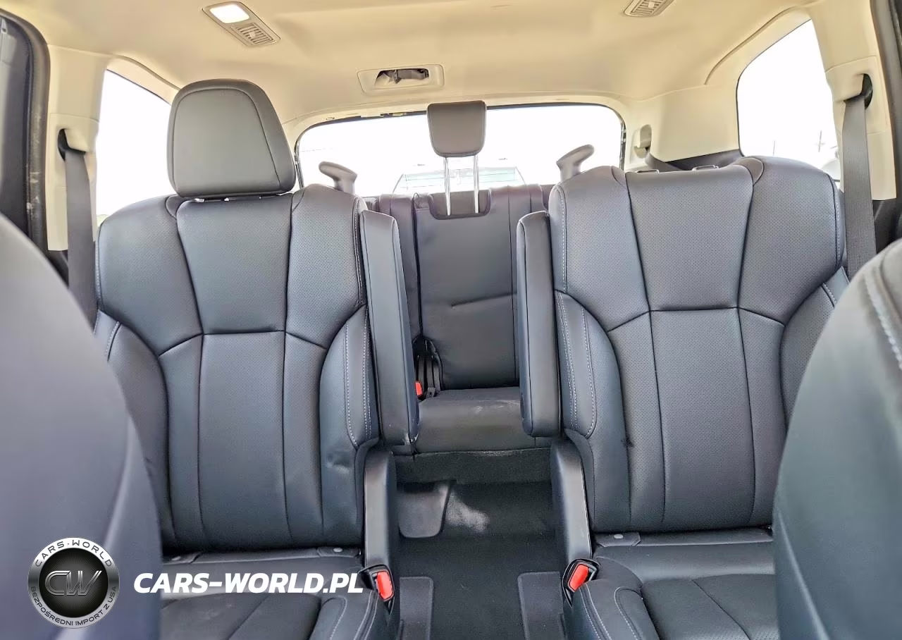 2025 Subaru Ascent Touring VIN:4S4WMAUDXS3442802 - 10