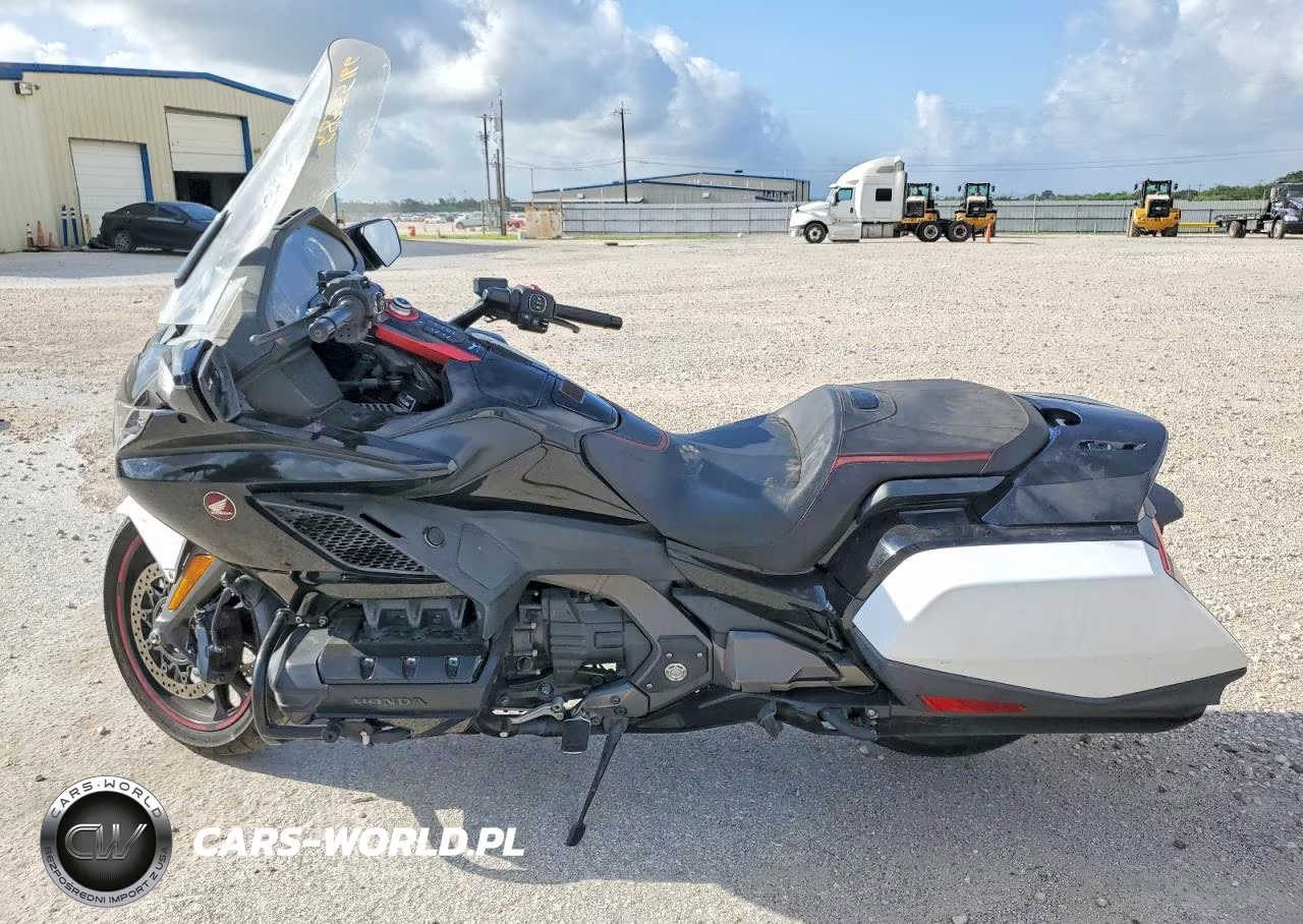 2020 Honda Gl1800 B VIN:JH2SC7916LK200045 - 3