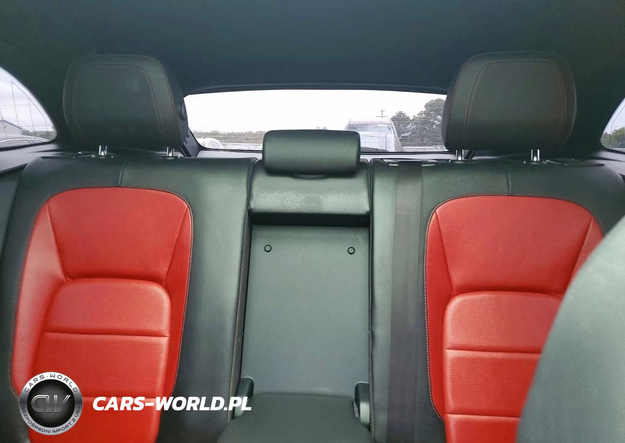 2018 Jaguar F-Pace R - Sport VIN:SADCL2FX8JA262689 - 10
