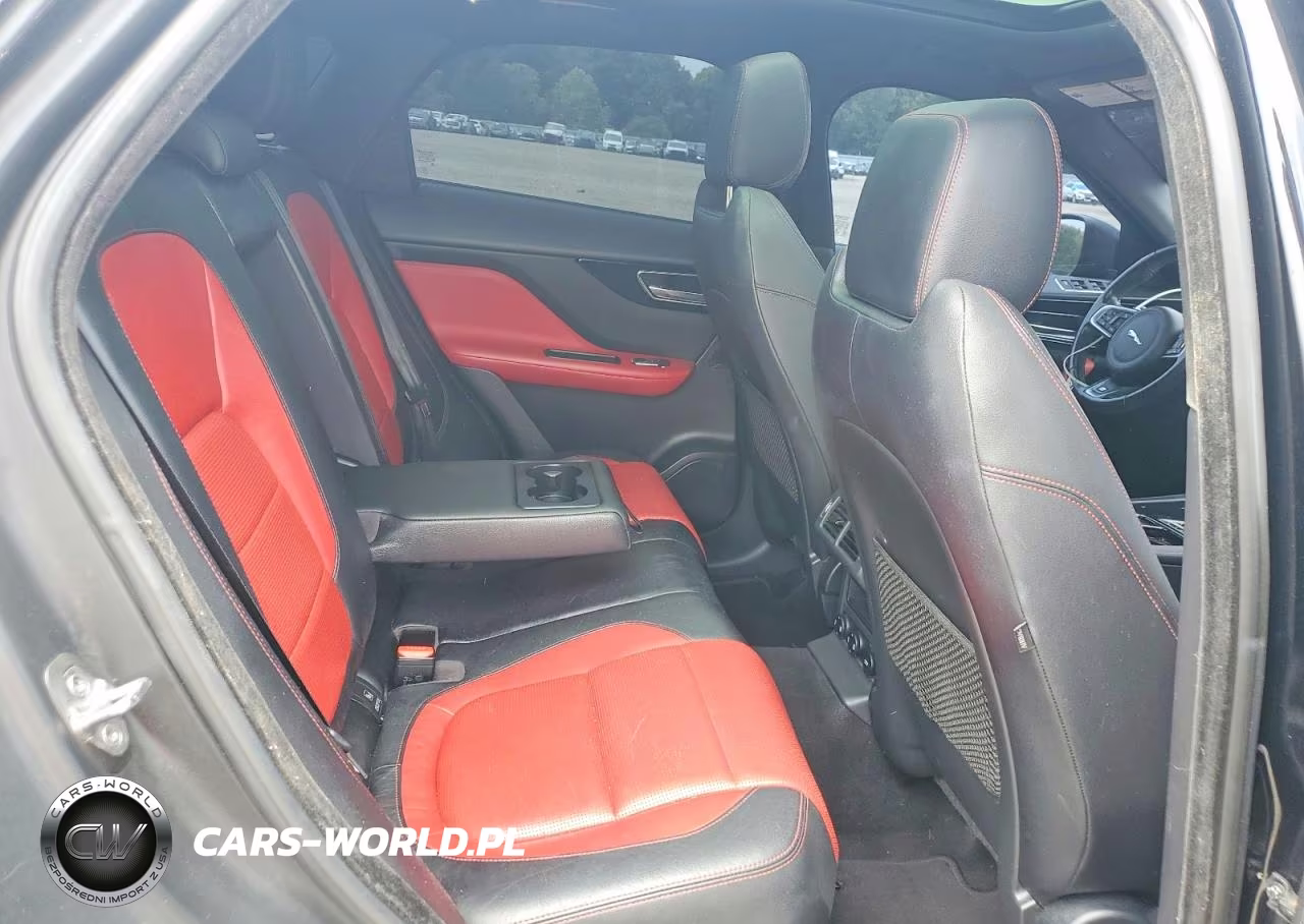 2018 Jaguar F-Pace R - Sport VIN:SADCL2FX8JA262689 - 11