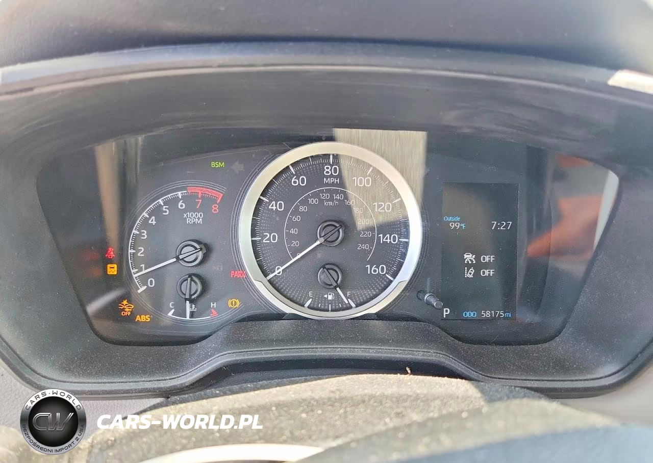 2021 Toyota Corolla Le VIN:5YFVPMAE8MP231159 - 9