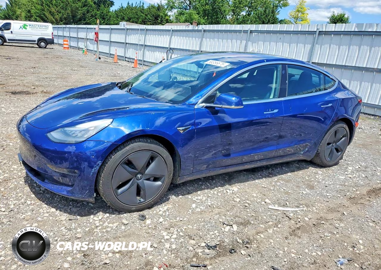 2018 Tesla Model 3 – zdjęcie 1 z 12