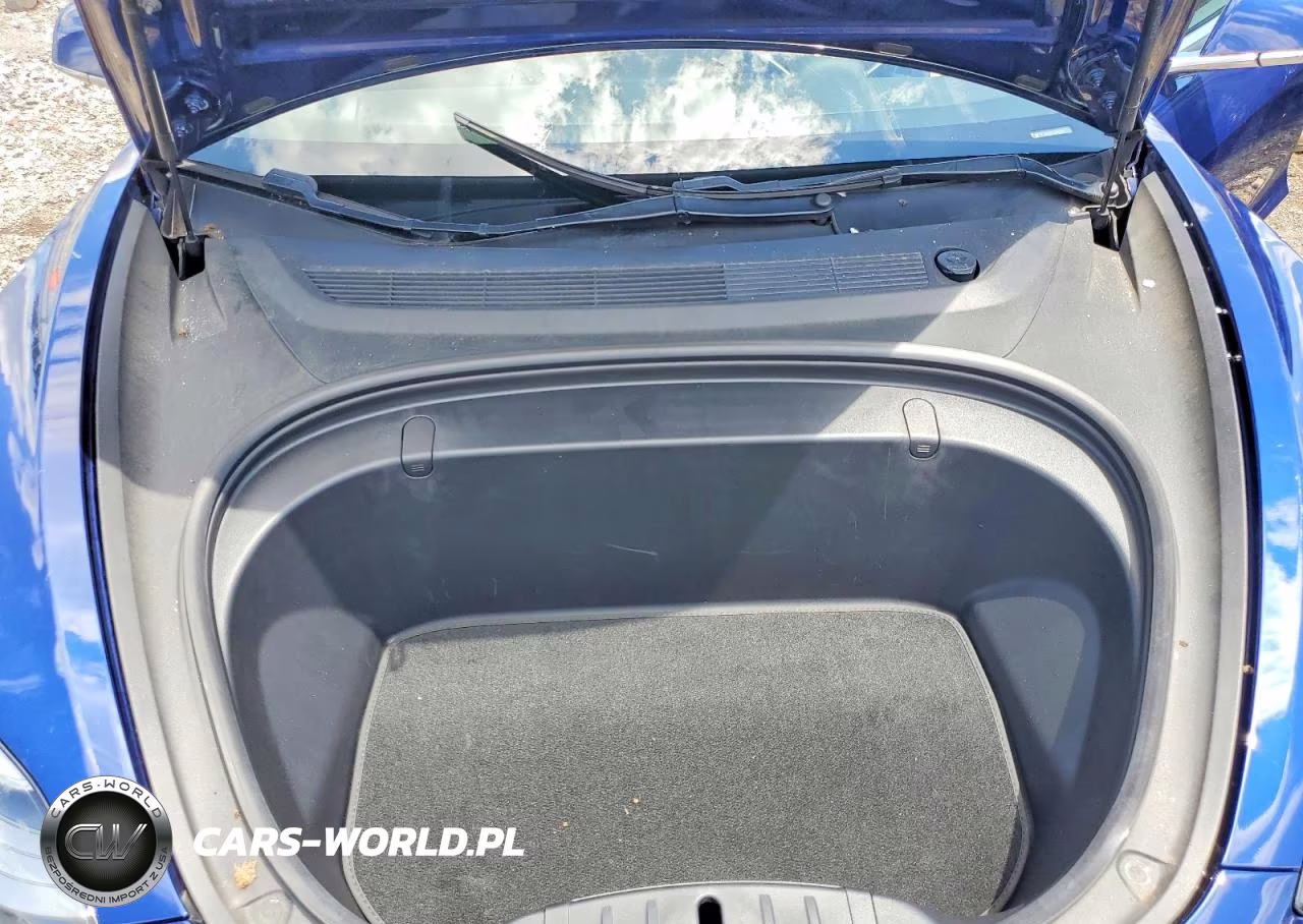 2018 Tesla Model 3 VIN:5YJ3E1EB7JF115373 - 11