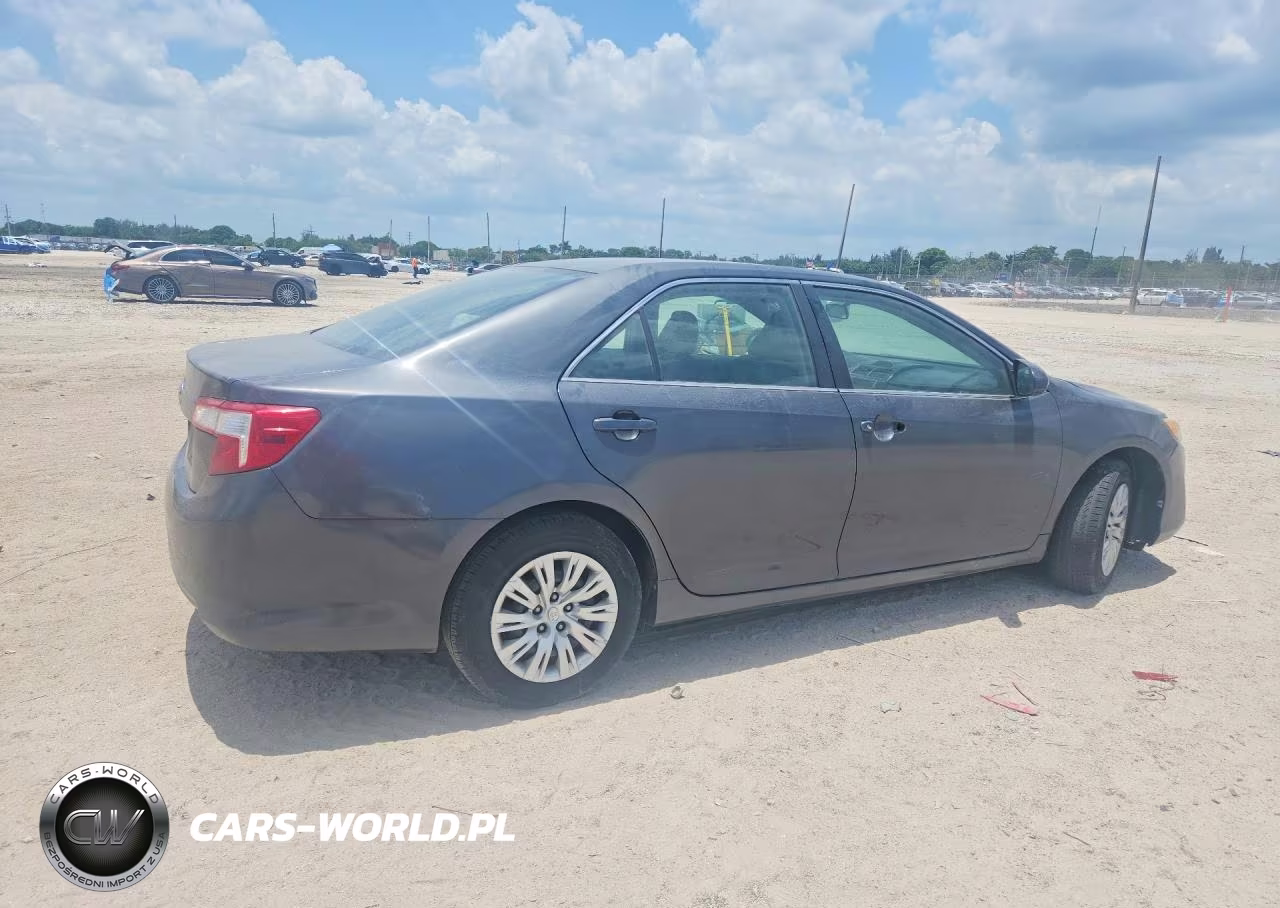 2012 Toyota Camry L VIN:4T1BF1FK9CU572196 - 3