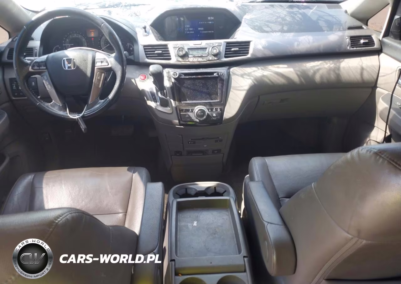 2015 Honda Odyssey Touring VIN:5FNRL5H97FB024787 - 8