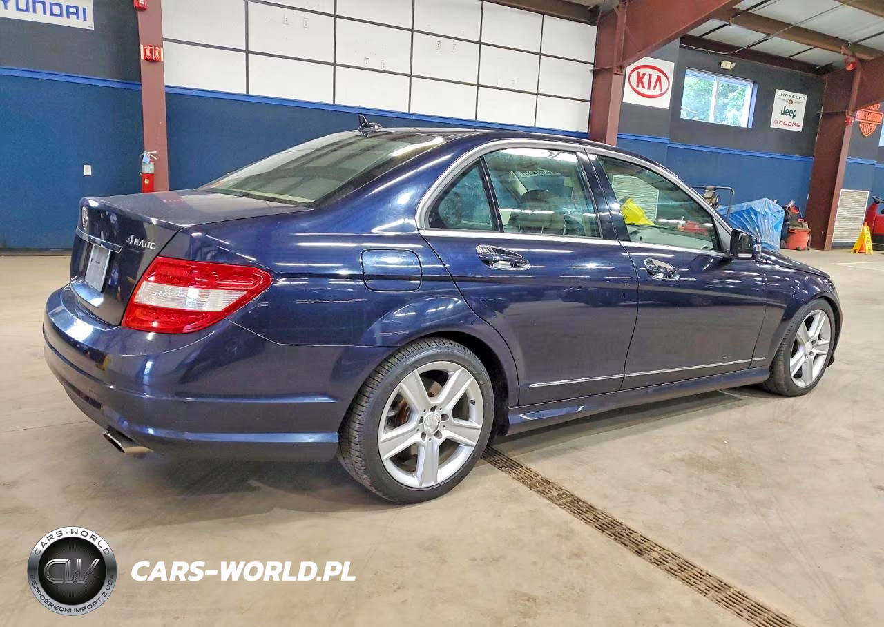 2011 Mercedes-Benz C 300 4Matic VIN:WDDGF8BB0BR143013 - 3