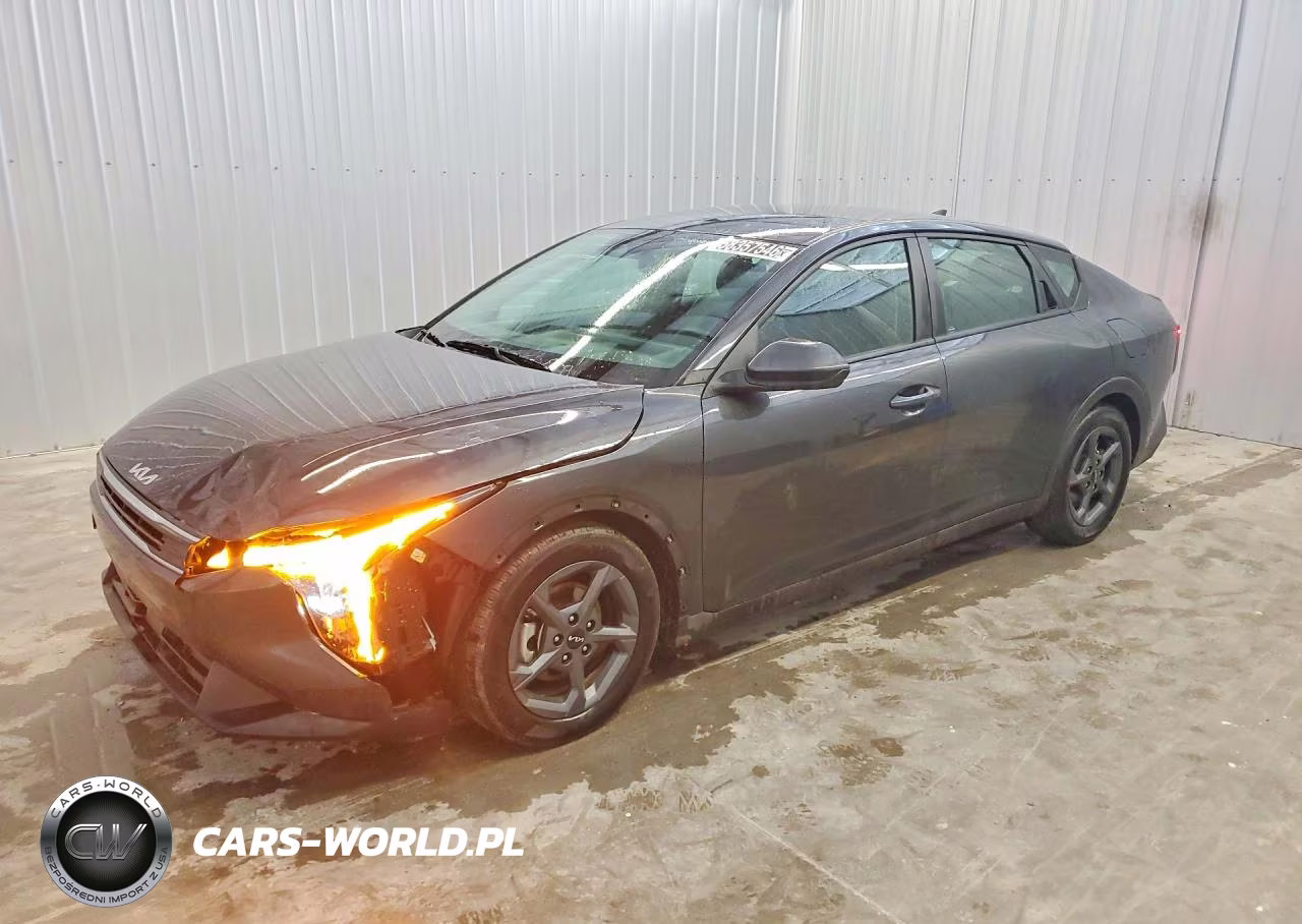 2025 Kia K4 Lxs – zdjęcie 1 z 12