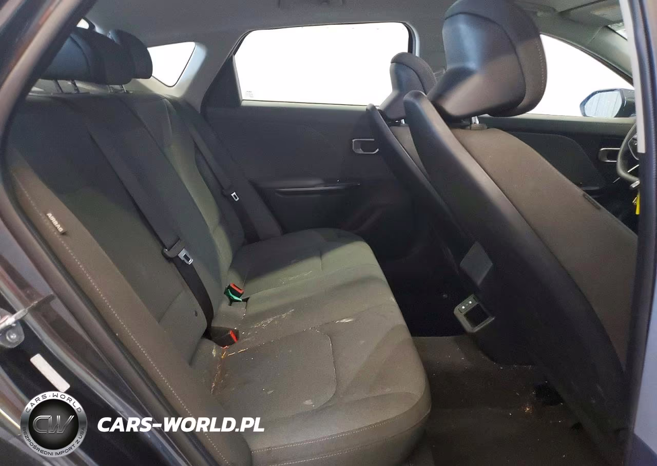2025 Kia K4 Lxs VIN:3KPFT4DE8SE086943 - 10