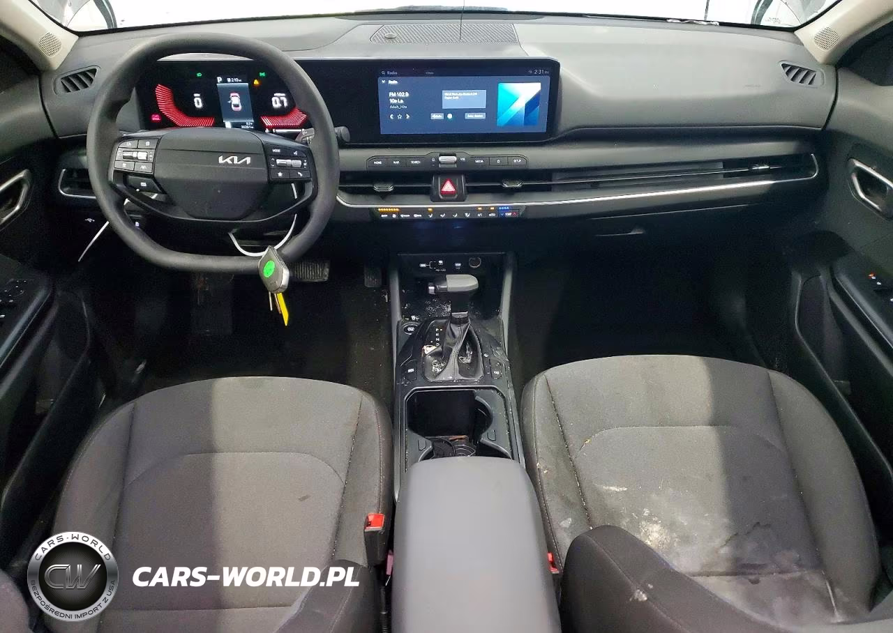 2025 Kia K4 Lxs VIN:3KPFT4DE8SE086943 - 8