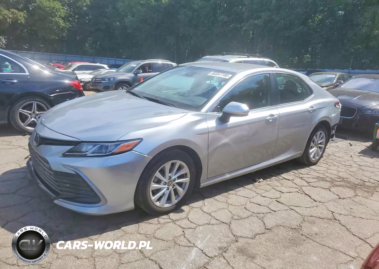 2023 Toyota Camry Le – zdjęcie 1 z 13