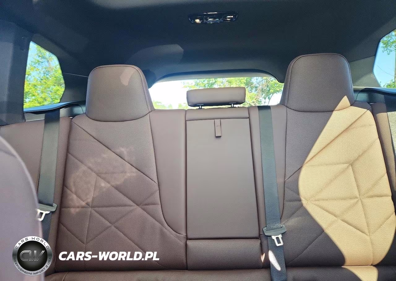 2025 BMW Ix xDrive50 VIN:WB523CF00SCS36086 - 10