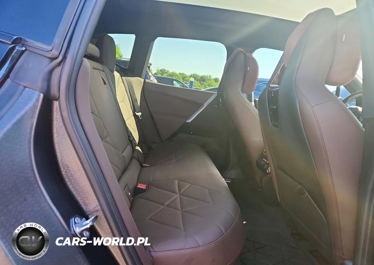 2025 BMW Ix xDrive50 VIN:WB523CF00SCS36086 - 11