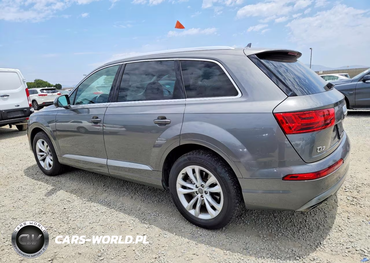 2017 Audi Q7 Premium VIN:WA1AAAF74HD004014 - 2