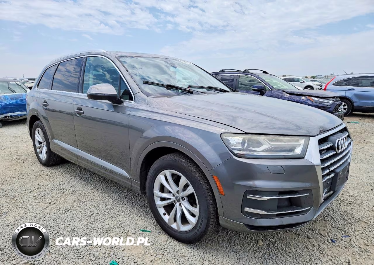 2017 Audi Q7 Premium VIN:WA1AAAF74HD004014 - 4