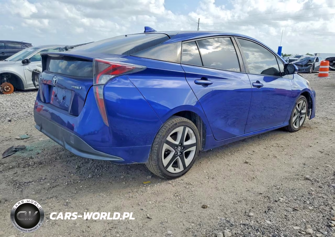 2016 Toyota Prius Three Touring VIN:JTDKARFU9G3519710 - 3