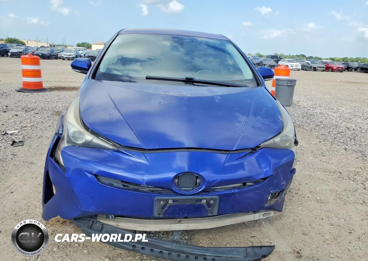2016 Toyota Prius Three Touring VIN:JTDKARFU9G3519710 - 5