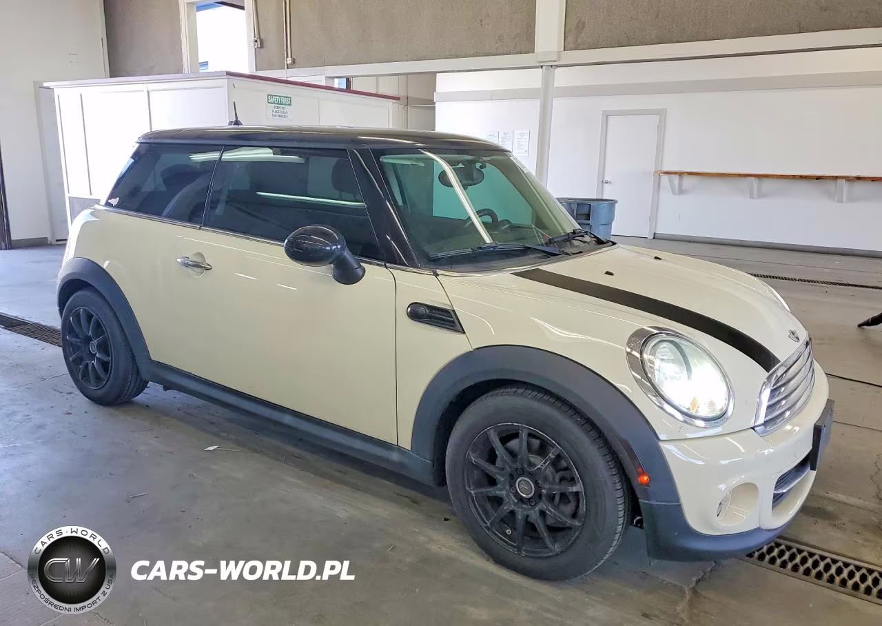 2013 Mini Cooper VIN:WMWSU3C58DT687493 - 4