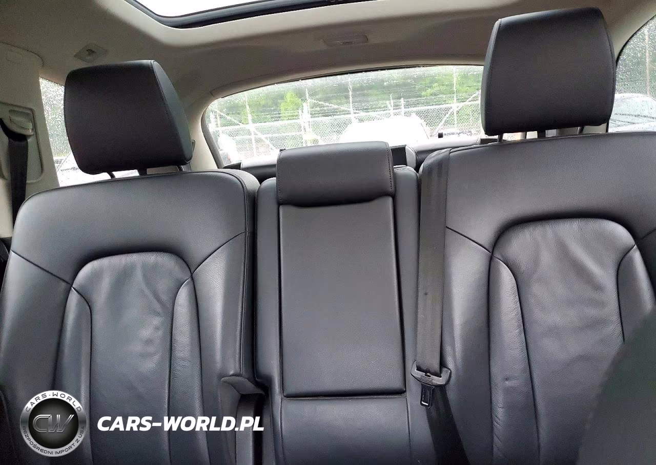 2015 Audi Q7 Premium Plus VIN:WA1LGAFE9FD001578 - 10