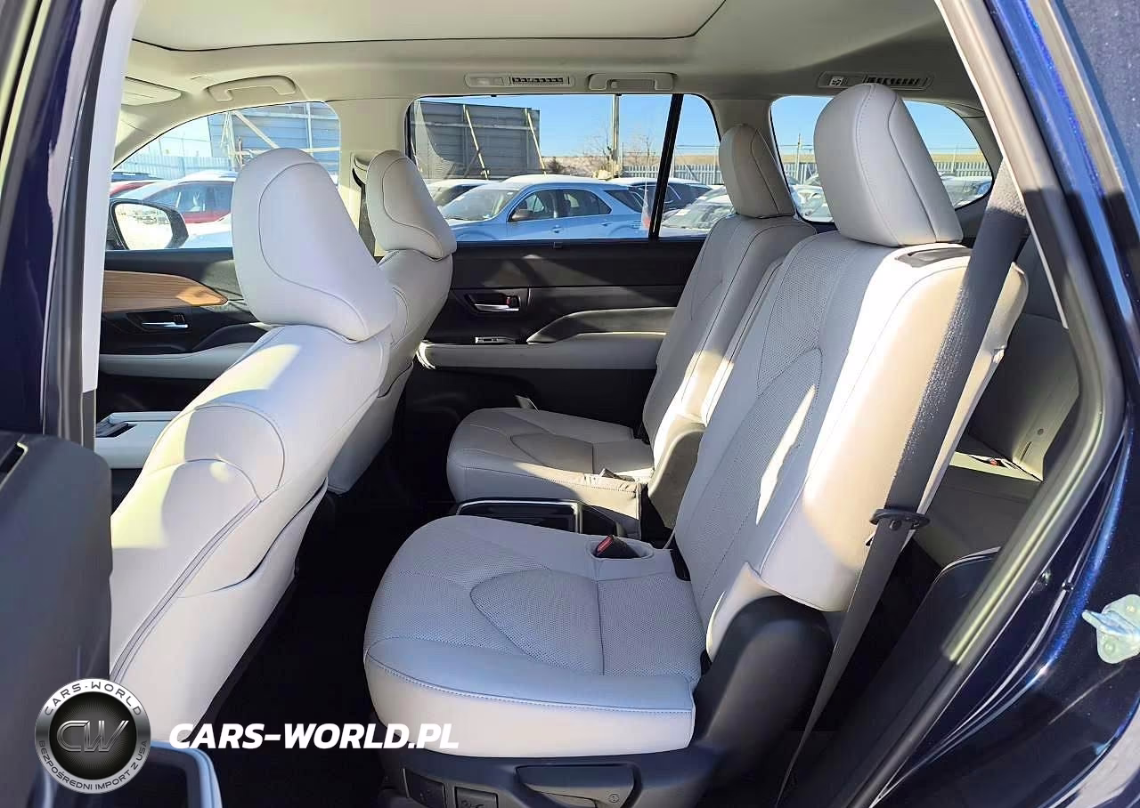 2024 Toyota Grand Highlander Xle VIN:5TDAAAB53RS059442 - 11
