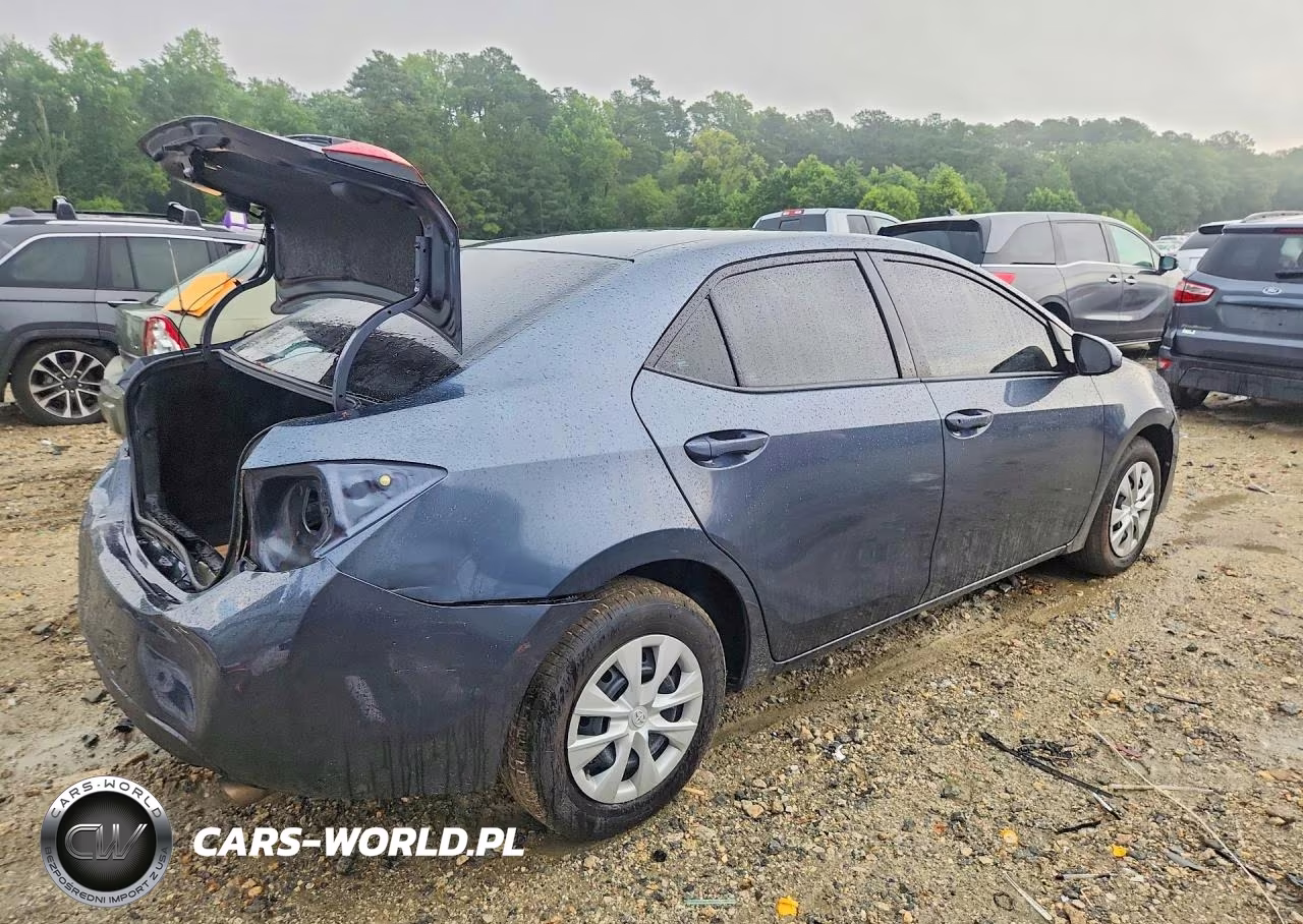 2018 Toyota Corolla L VIN:5YFBURHE6JP779512 - 3
