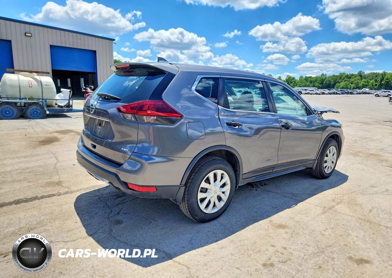 2019 Nissan Rogue S VIN:5N1AT2MV3KC818140 - 3