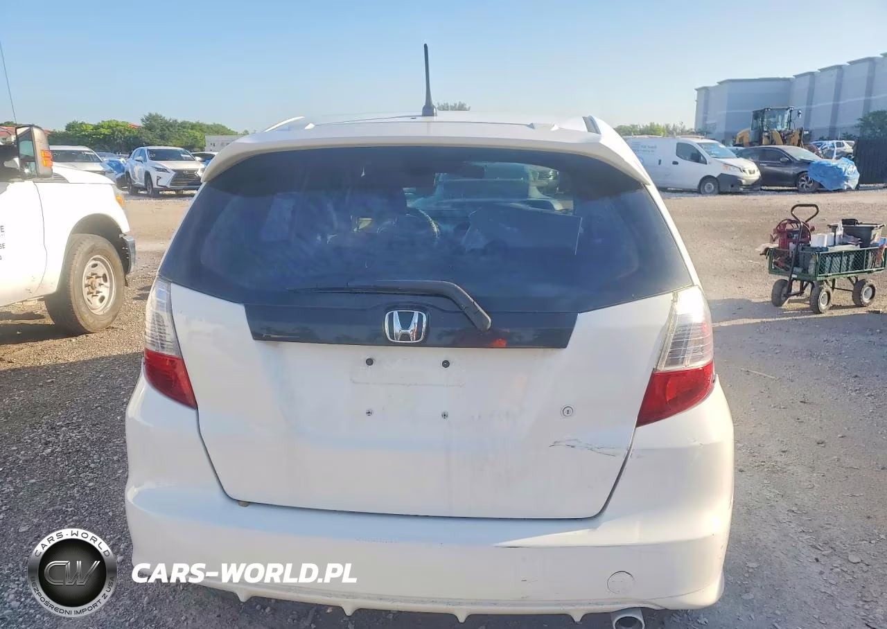 2010 Honda Fit Sport VIN:JHMGE8H43AC003883 - 6